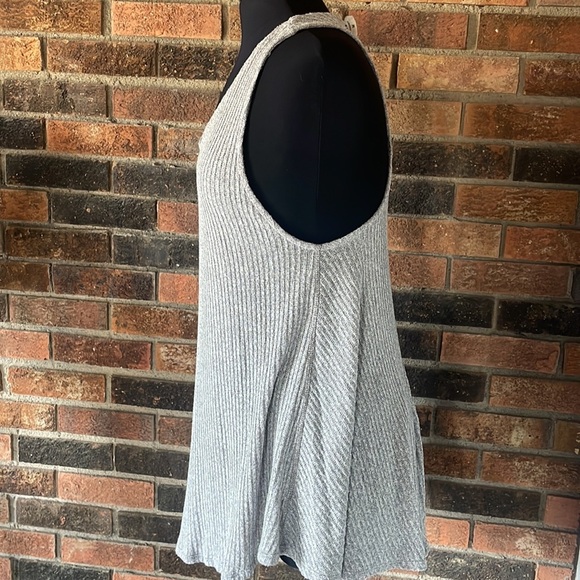 Gray Knit Tank Sweater by PPLA - Picture 2 of 5